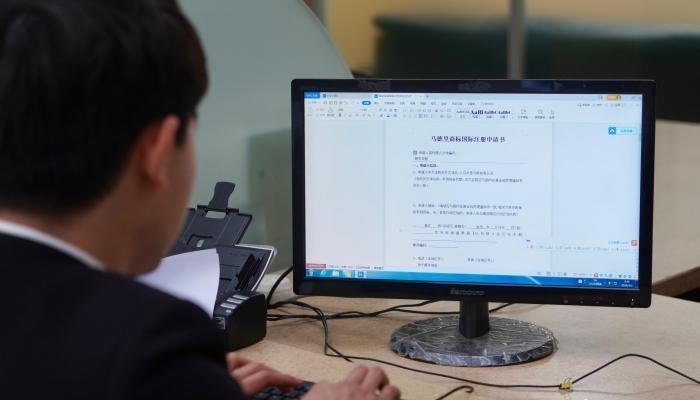 探訪浙江義烏“知識(shí)產(chǎn)權(quán)超市”